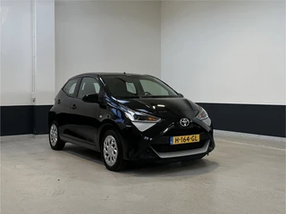 Toyota Aygo 1.0 VVT-i x-play Automaat | NL | 1 Eig | Apple Carplay/ Android auto| Navigatie | Camera