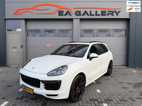 Porsche Cayenne 3.6 GTS V6 441PK PANO LEDER CAMERA BOMVOL