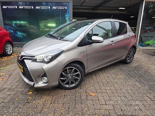 Toyota Yaris 1.5 Hybrid Dynamic | PANO DAK | CAMERA | DEALER ONDERHOUDEN | AIRCO | CRUISE |