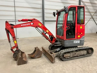 Volvo ECR 25 D (bj 2017)