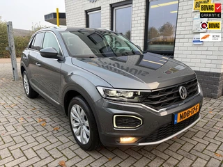 Volkswagen T-ROC 1.5 TSI Sport Business R / Camera / Carplay / Add. Cruise / Climate Control / Trekh