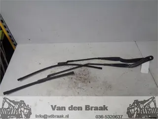 Opel Vivaro 2014-2019 Wisserarmen voorzijde