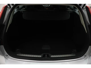 Volvo V60 2.0 B3 Momentum Advantage Virtual Cockpit, ACC, Standkachel, Apple CarPlay, Climate, LED, 