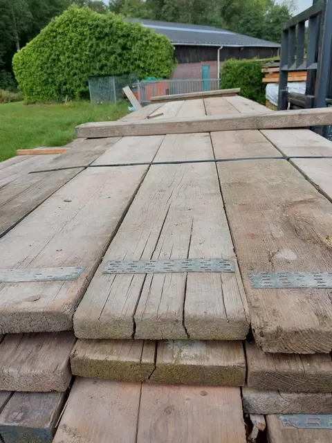 funderingsplanken gebruikte steigerplanken ongeveer 30mm dik 200