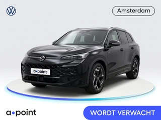 Volkswagen T-Roc 1.5 eTsi R-Line First Edition 150 pk Automaat (DSG) | Navigatie | Trekhaak (wegklap