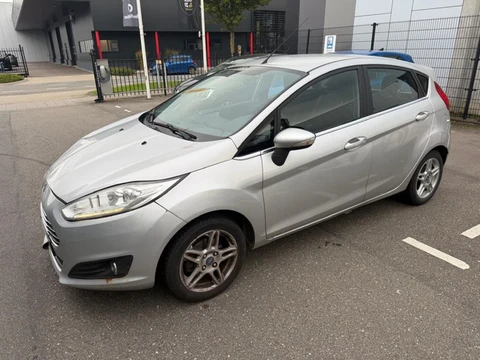 Ford Fiesta 1.0 2014 APK 9-27 5 deurs airco schade.