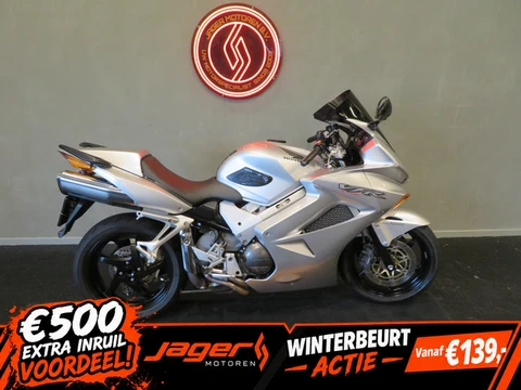 Honda VFR 800 VFR800 ZEER FRAAI! (bj 2002)