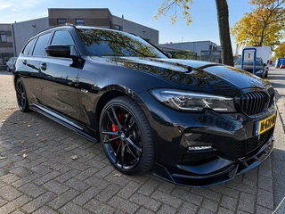 BMW 3 Serie Touring 330e Business M Edition Sport SOH 88,4% Airco/ECC,Navi,Camera,HUD,Panoramadak,Le