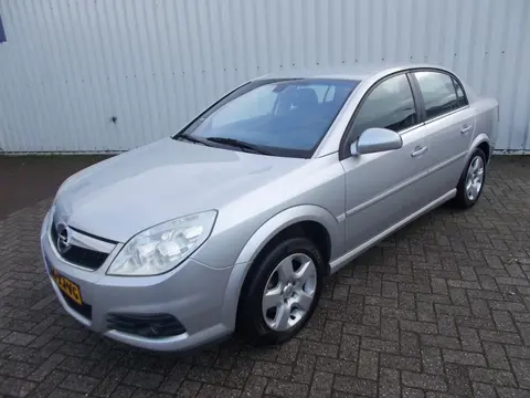 Opel Vectra 1.8-16V Sedan Cosmo ( APK KEURING BIJ AFLEVERING! )