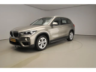BMW X1 sDrive20i High Executive Automaat | Trekhaak (1800kg) | Dealer onderhouden | Navigatie | Park