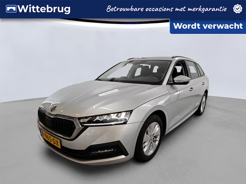 Škoda Octavia Combi 1.0 TSI Ambition / navigatie / Parkeersensoren / LM velgen / LED verlichting / C