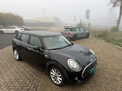MINI Clubman 1.5 Cooper Pepper. Navi,Airco/cruise !! Dealer ond !!