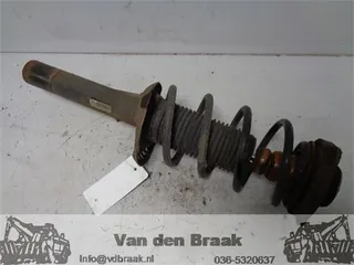 Audi A3 1.6 FSi 2003-2008 Veerpoot voorzijde