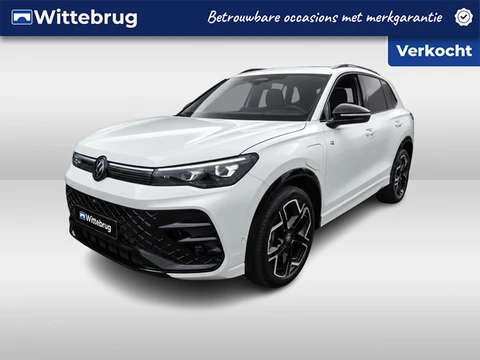 Volkswagen Tiguan 1.5 eHybrid R-Line Edition Leer / Pano / Trekhaak / Stoelmassage