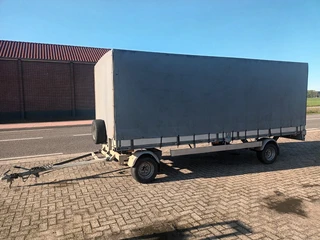 Losse huif met frame en voorrek