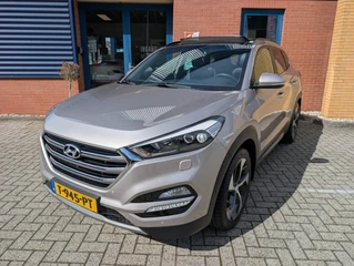 HYUNDAI TUCSON 1.6 T-GDI COMF. 4WD,AUTOMAAT,Lanessist,panodak,stoelkoeling,Trekhaak,Navi