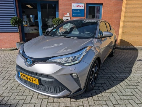 TOYOTA C-HR 1.8 HYBRID EXECUTIVE,Trekhaak, PDC V+A, stoel+stuur verwarming, cruise