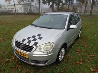 VOLKSWAGEN POLO 9-8-2027  a p k  automaat