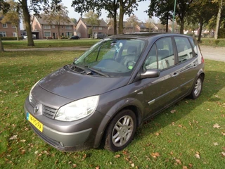 RENAULT SCENIC met nieuwe a p k 