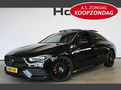 Mercedes-Benz CLA-Klasse 180 Automaat Business Solution AMG WideScreen LED Cruise Clima Panoramadak 