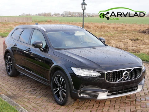 Volvo V90 Cross Country 2.0 D4 AWD AUT ** 10499 NETTO **