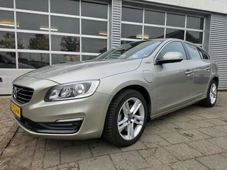Volvo V60 2.4 D6 AWD Plug-In Hybrid Momentum (EXPORTPRICE)