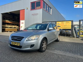 Kia Cee'd Sporty Wagon 1.4 X-tra APK 11-07-27 €699