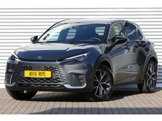 Lexus LBX Emotion 2WD Two-Tone Leer (bj 2025, automaat)