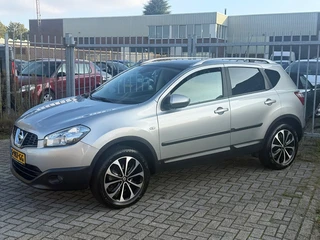 Nissan Qashqai 2.0 Connect Edition 140PK AUTOMAAT NIEUWSTAAT! PANO l CAMERA l NAVI l AFNEEM HAAK l C