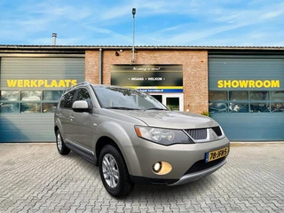 Mitsubishi Outlander 2.4 Intense+ 4X4.*7Pers*Handgeschakeld*