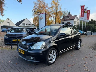 TOYOTA YARIS 1.5 VVT-I T-SPORT 3-DEURS / AIRCO / RADIO / ELEK. RAMEN / AFN. TREKHAAK / 15'' LM-VELGEN