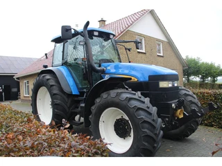 New Holland TM155 Range command (bj 2007)