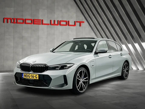 BMW 3-serie 330e xDrive M-Sport Pro Schuifdak/M3-Stoelen/Memory/HUD