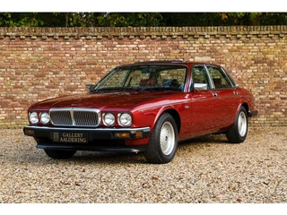 Daimler Sovereign "From the first family - 26,000 km" Documented with booklets and forms - Mileage i