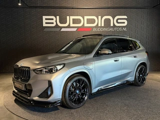 BMW X1 xDrive25e | M-sport | Pano | Trekhaak | Frozen Pure Grey Metallic