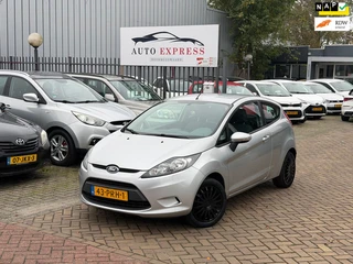 Ford Fiesta 1.25 Trend/Airco/Elek Raam /1E Eigenaar/Nap/Nieuw Apk/3 sleutels aanwezig/6 Maanden Gara