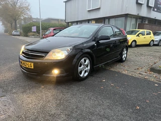 Opel Astra GTC 1.8 Sport. Lederen bekleding,Airco Goed rijdende GTC met een Apk t/m 06-02-2027
