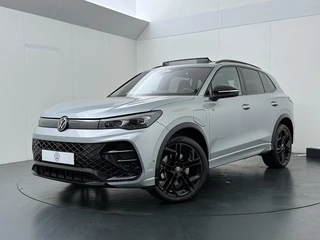 Volkswagen Tiguan 1.5 eHybrid R-Line Edition | 272 PK | SoH 99% | Trekhaak wegklapbaar | Adaptive Cr