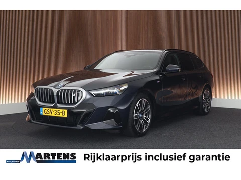 BMW i5 Touring eDrive40 M Sport Edition 340pk 84 kWh SOH 97% Trekhaak Stoelverwarming Camera Leder L