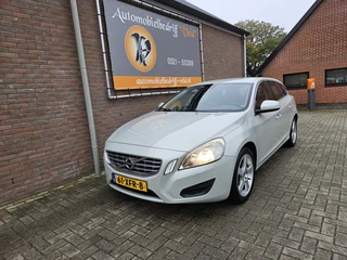 Volvo V60 1.6 T3 Momentum (bj 2012)