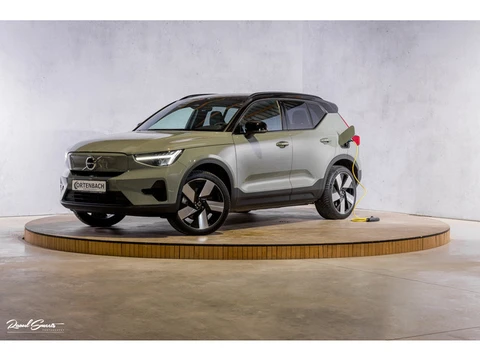 Volvo XC40 Recharge Twin Plus 82 kWh | Zwenkbare trekhaak | Adaptieve cruise | Blis | Sage Green Met