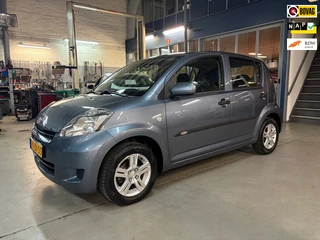 Daihatsu Sirion 2 1.0-12V Premium Airco | Lm velgen | elektr. ramen | Nieuwe APK | BAP | Rijklaar pr