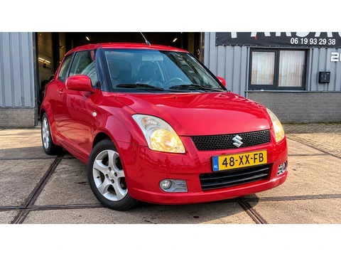 Suzuki Swift 1.3 Exclusive Keyless+Carplay+Cam=Navi+Airco