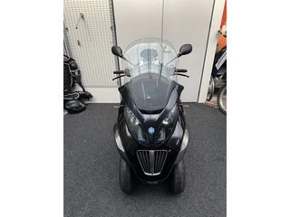 Piaggio MP3 400 LT Sport met werk (bj 2009, automaat)