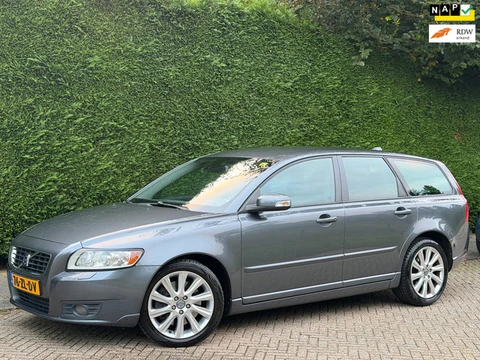 Volvo V50 2.4 D5 Edition I RIJDT SUPER!/AUTOMAAT/1E EIG/APK