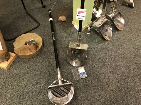 Strand zeef RVS Carbon 30mm 125 cm Metaaldetector