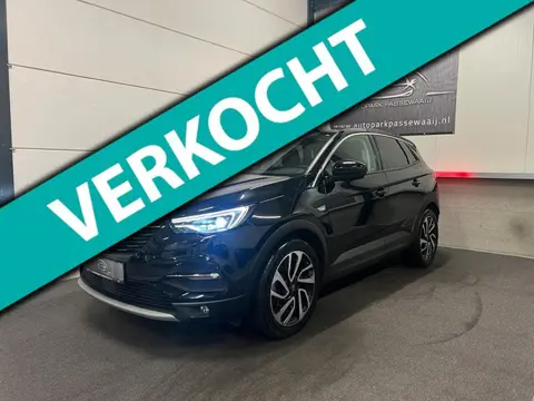Opel Grandland X 1.2 Turbo Ultimate Pano, Cruise, Stuurverwarming, Stoelverwarming - en verkoeling, 