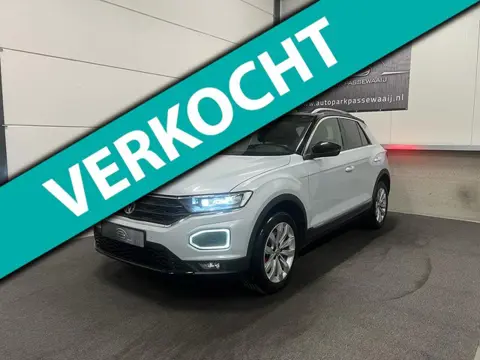 Volkswagen T-Roc 1.5 TSI Sport Pano, Adaptive Cruise Control, Virtual Cockpit, Apple Carplay, Stoelv