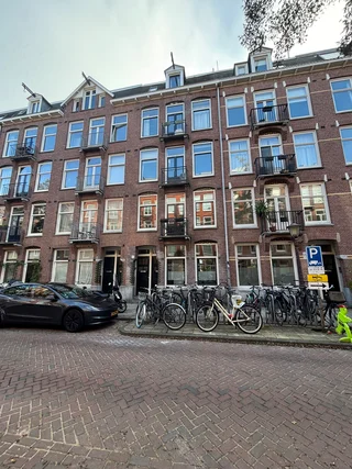 Woning aan de Veerstraat te Amsterdam