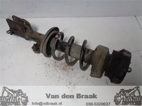 Opel Vivaro 1.6 CDTi 2014-2019 Veerpoot links voor